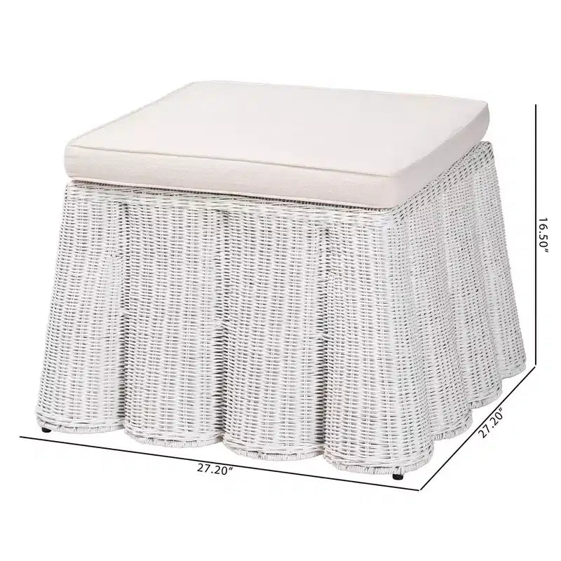 Pouff in Rattan con Motivo a Conchiglia