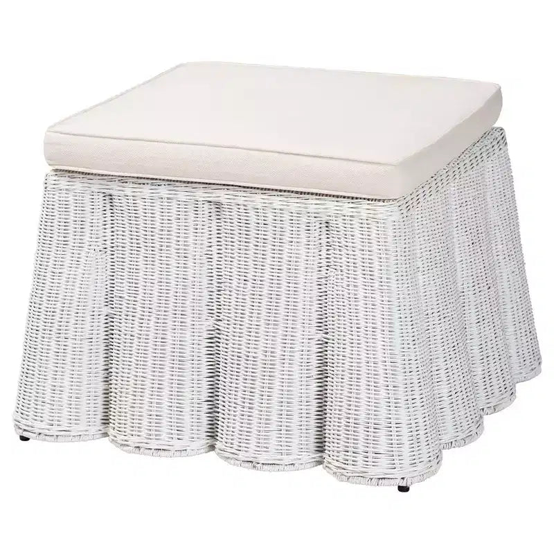 Pouff in Rattan con Motivo a Conchiglia