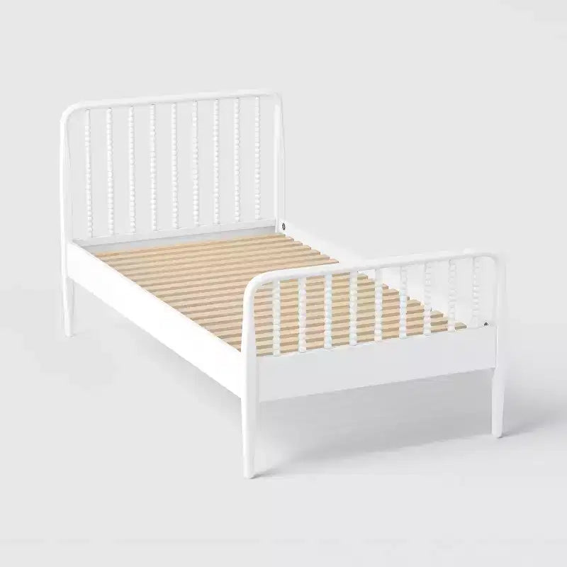 Letto singolo per bambini con struttura in legno a due sponde