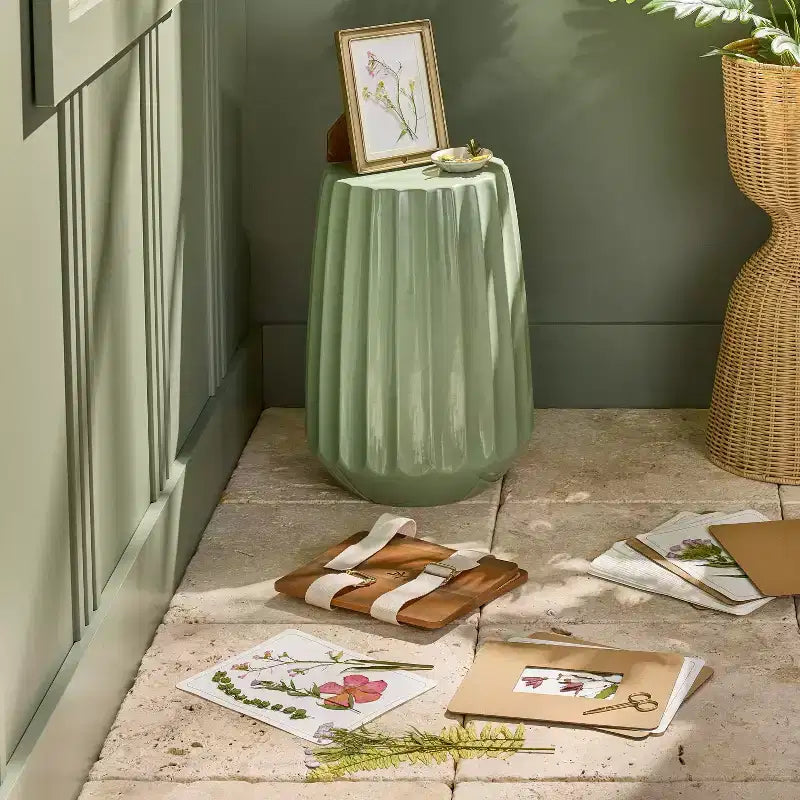 Tavolino d'appoggio in ceramica